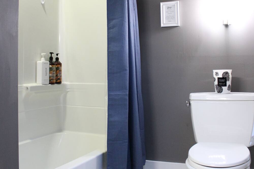 Photo of Bathroom in Bridgewater Corners