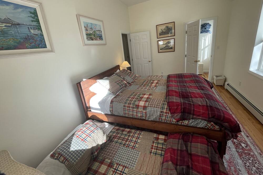 Photo of Bedroom in Center Conway