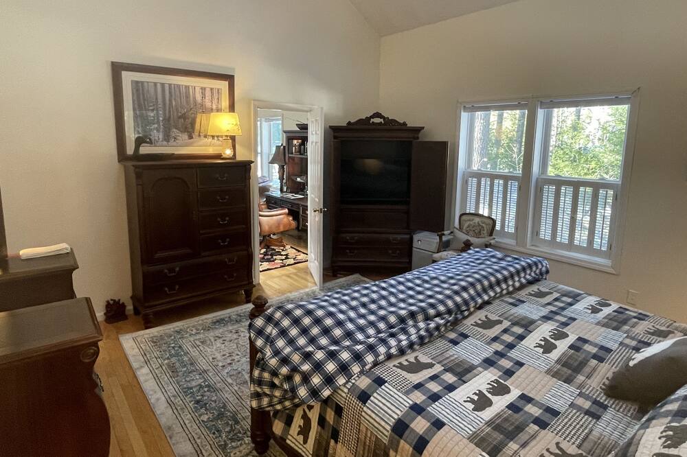 Photo of Bedroom in Center Conway