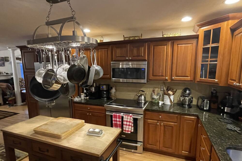 Photo of Kitchen in Center Conway