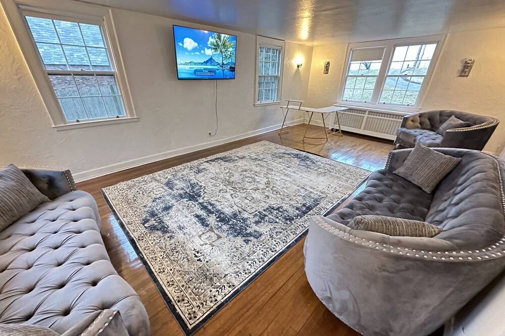Photo of Livingroom in Albany