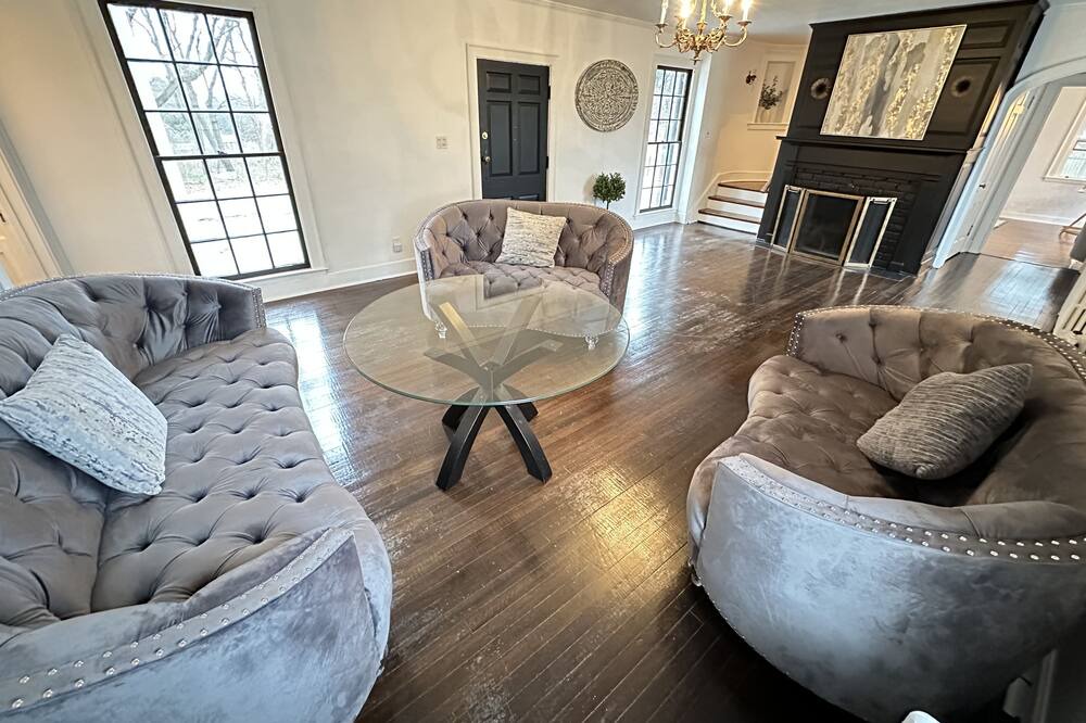 Photo of Livingroom in Albany