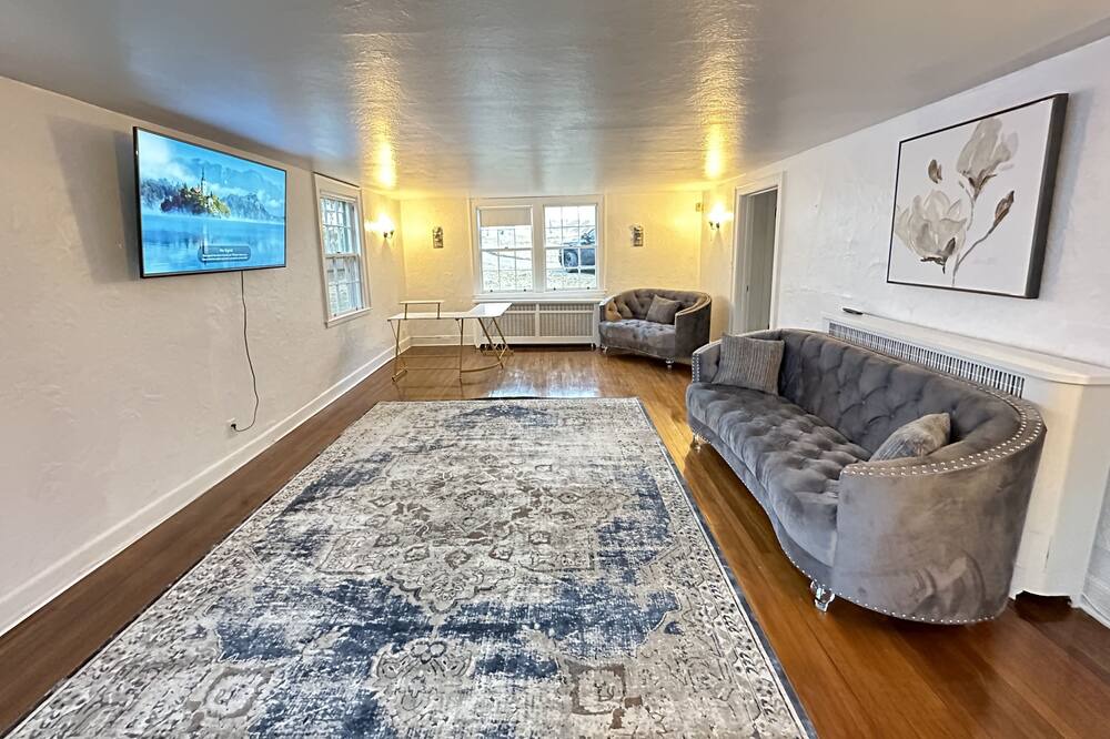 Photo of Livingroom in Albany