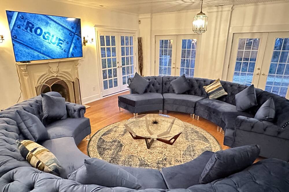 Photo of Livingroom in Albany