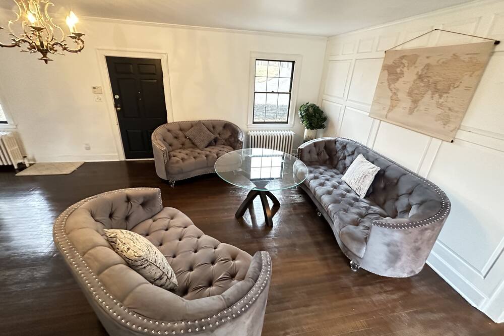Photo of Livingroom in Albany