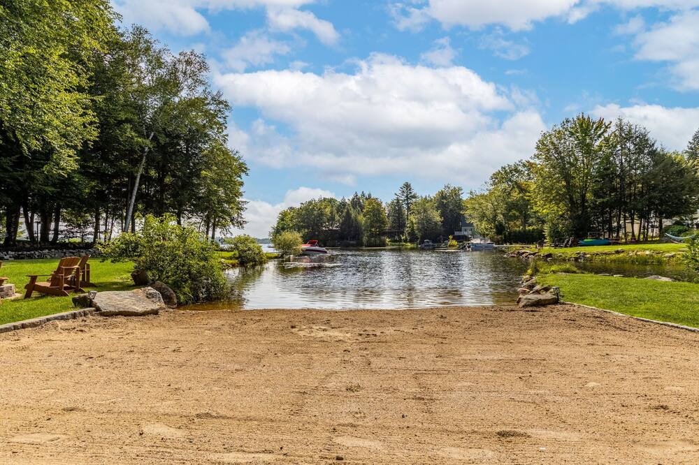 Photo of Outdoor in Farmington