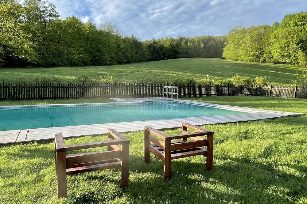 Photo of Outdoor in Canaan