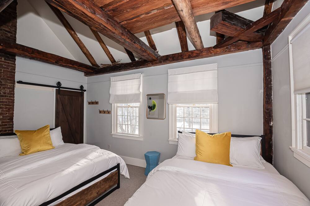 Photo of Bedroom in Proctorsville