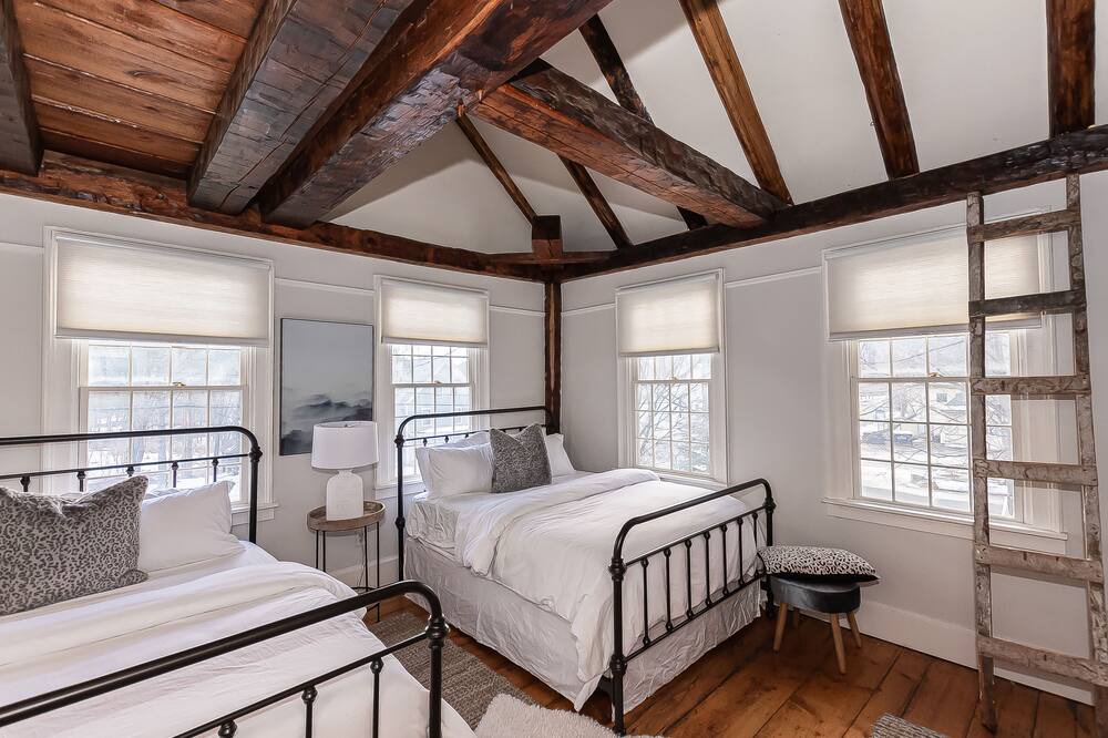 Photo of Bedroom in Proctorsville