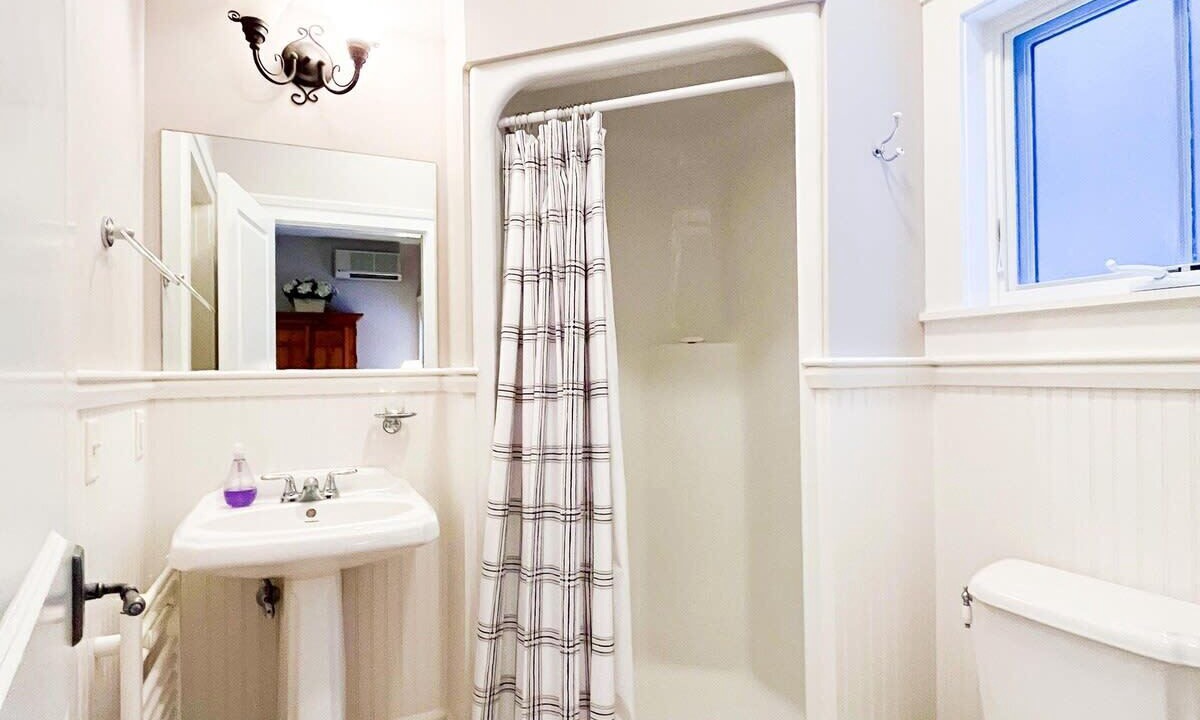 Photo of Bathroom in Proctorsville