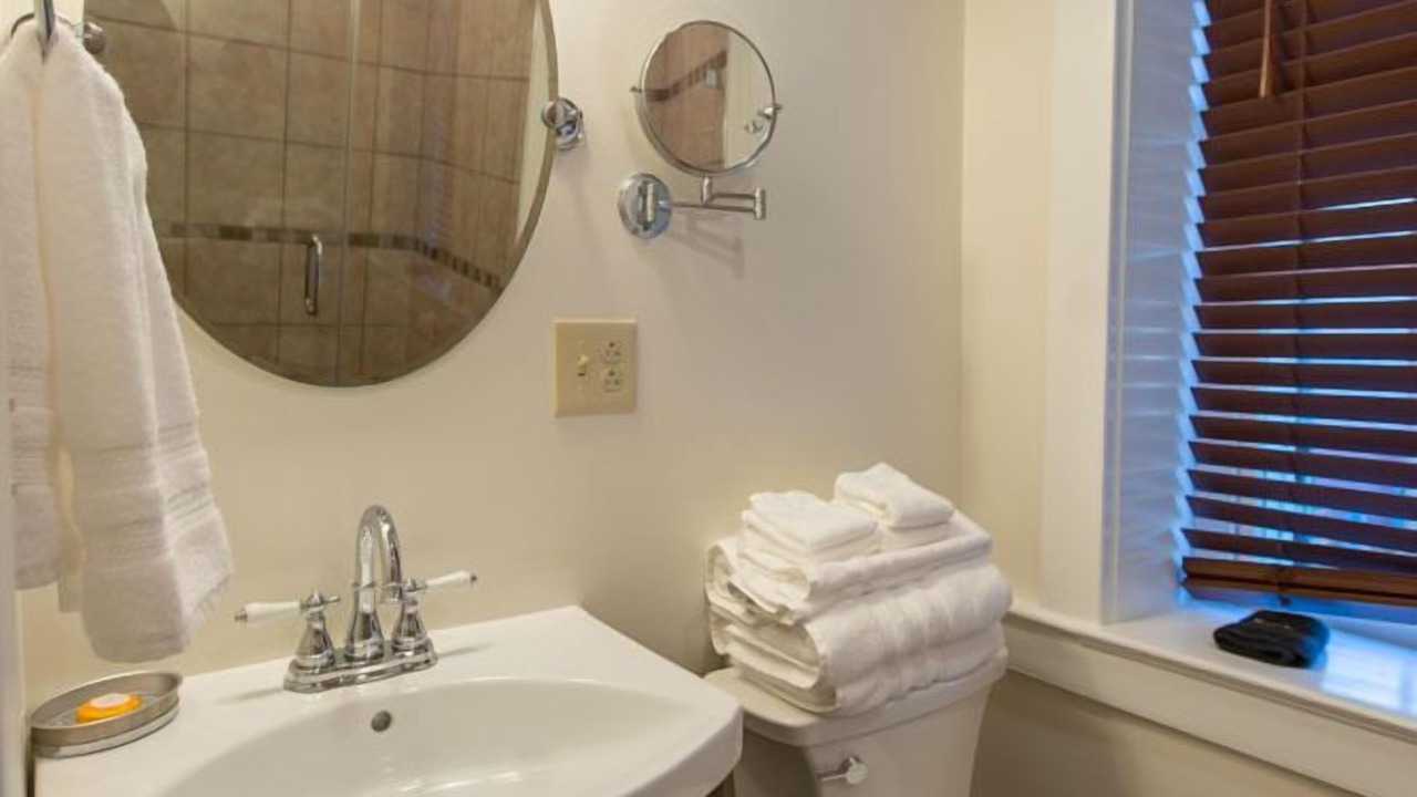 Photo of Bathroom in Lewisburg