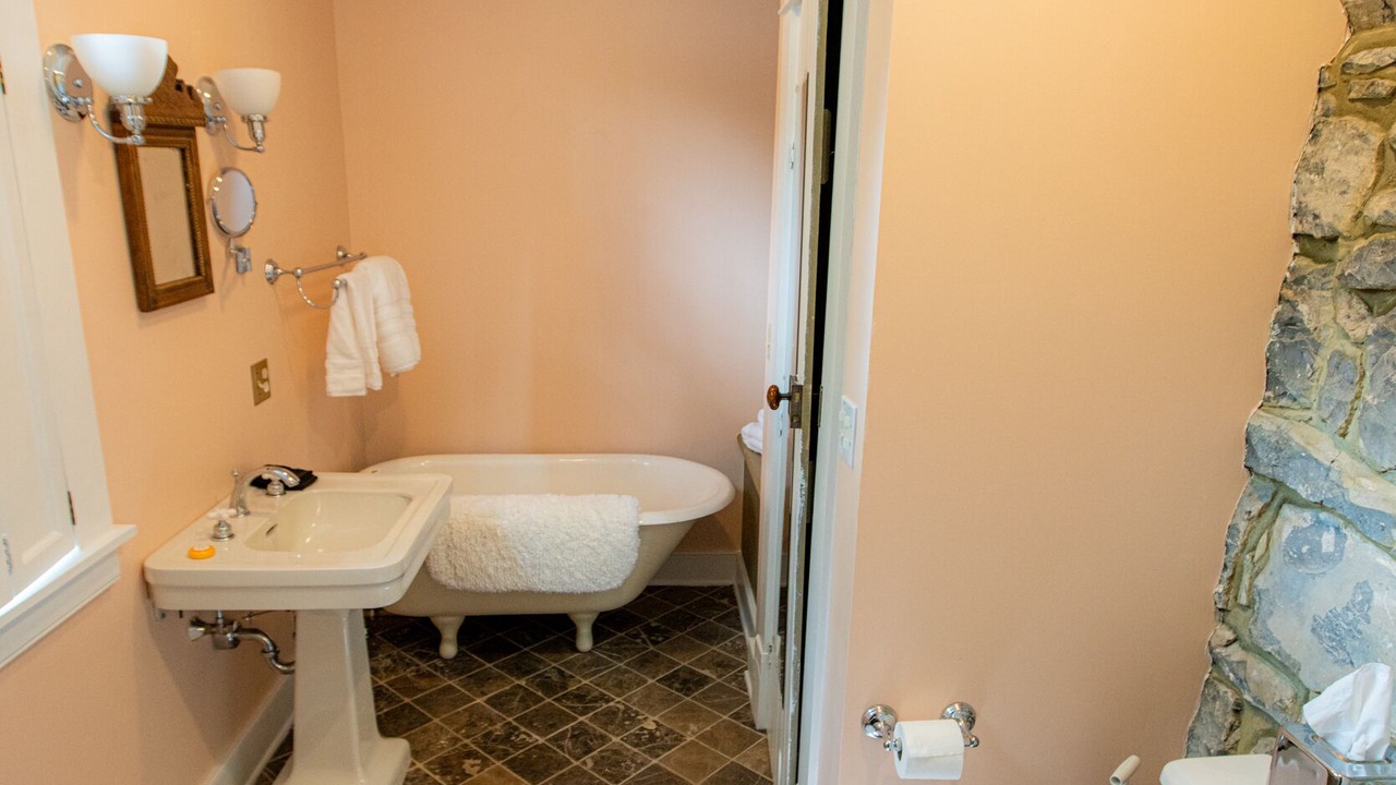 Photo of Bathroom in Lewisburg