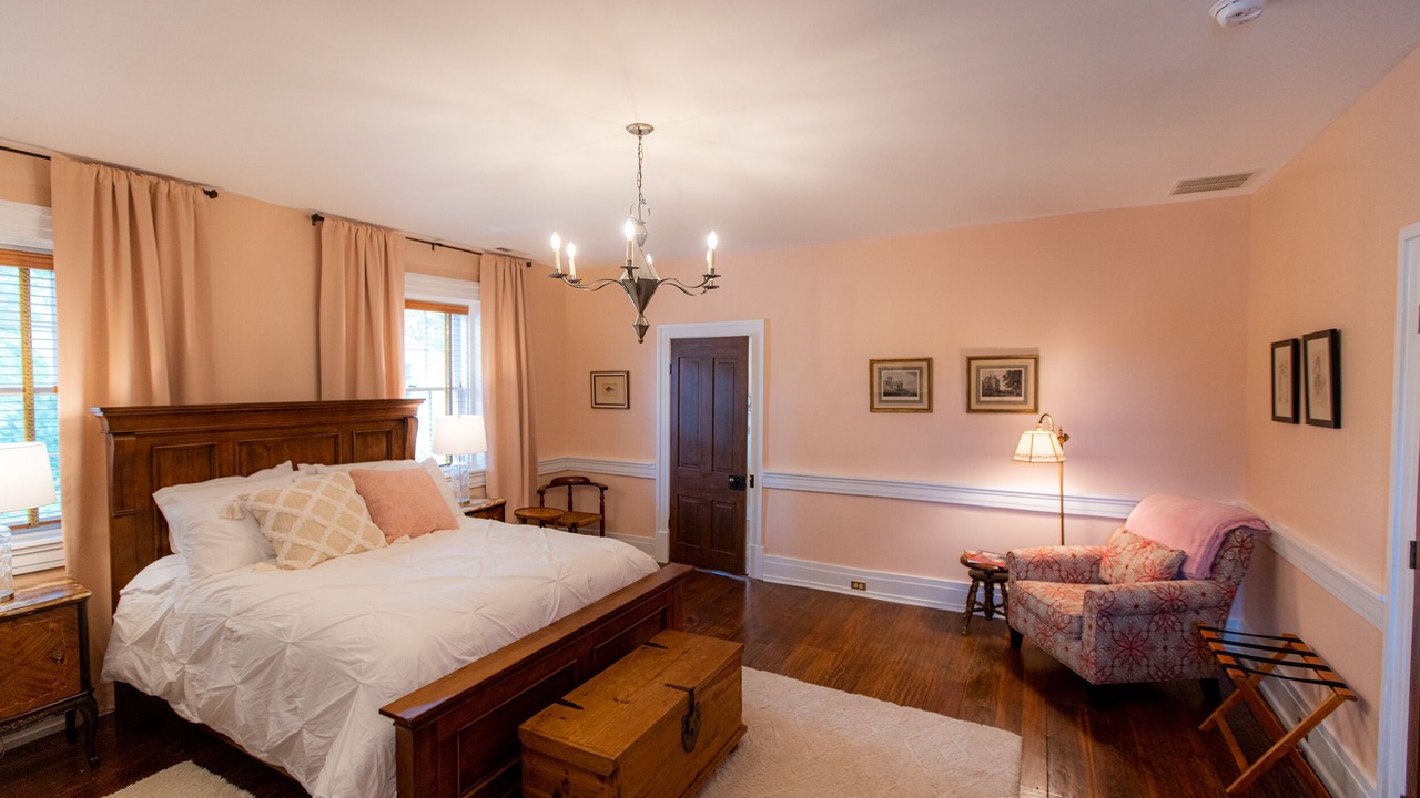 Photo of Bedroom in Lewisburg