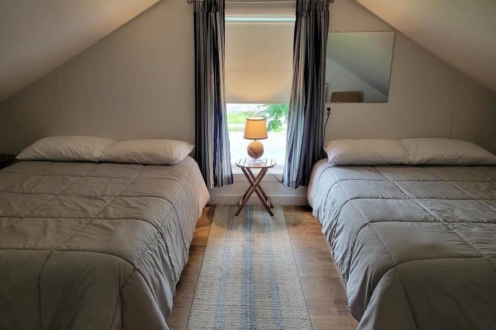 Photo of Bedroom in Sylvan Beach
