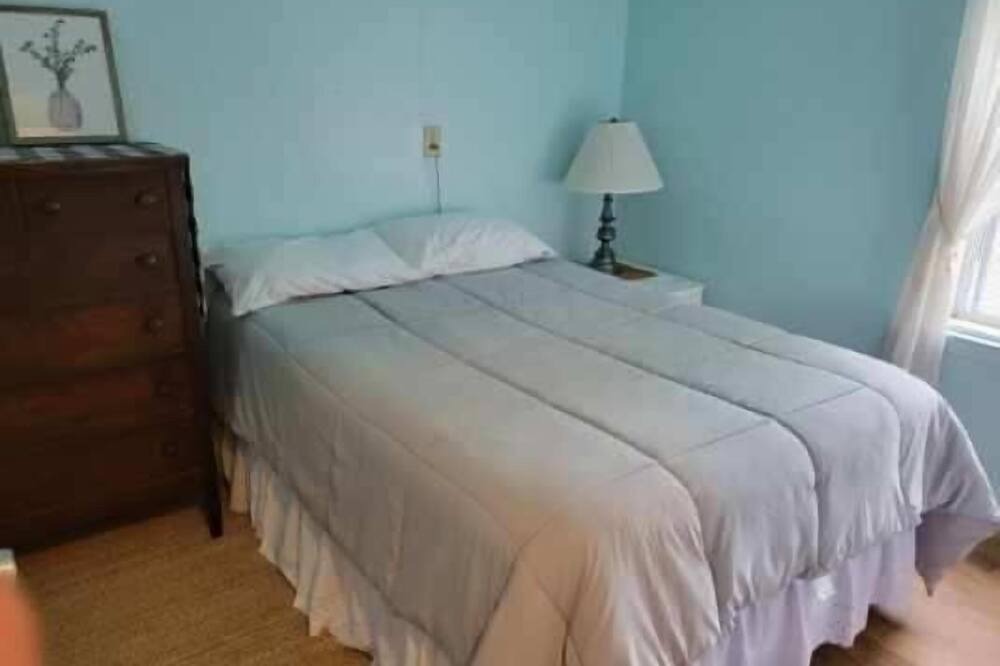 Photo of Bedroom in Sylvan Beach
