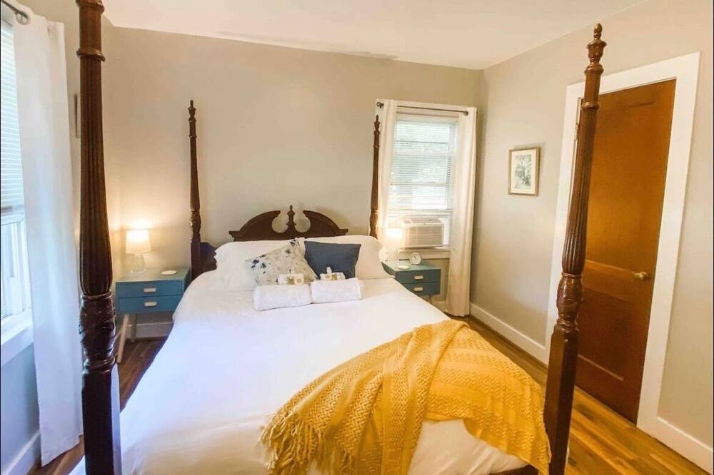 Photo of Bedroom in Poultney