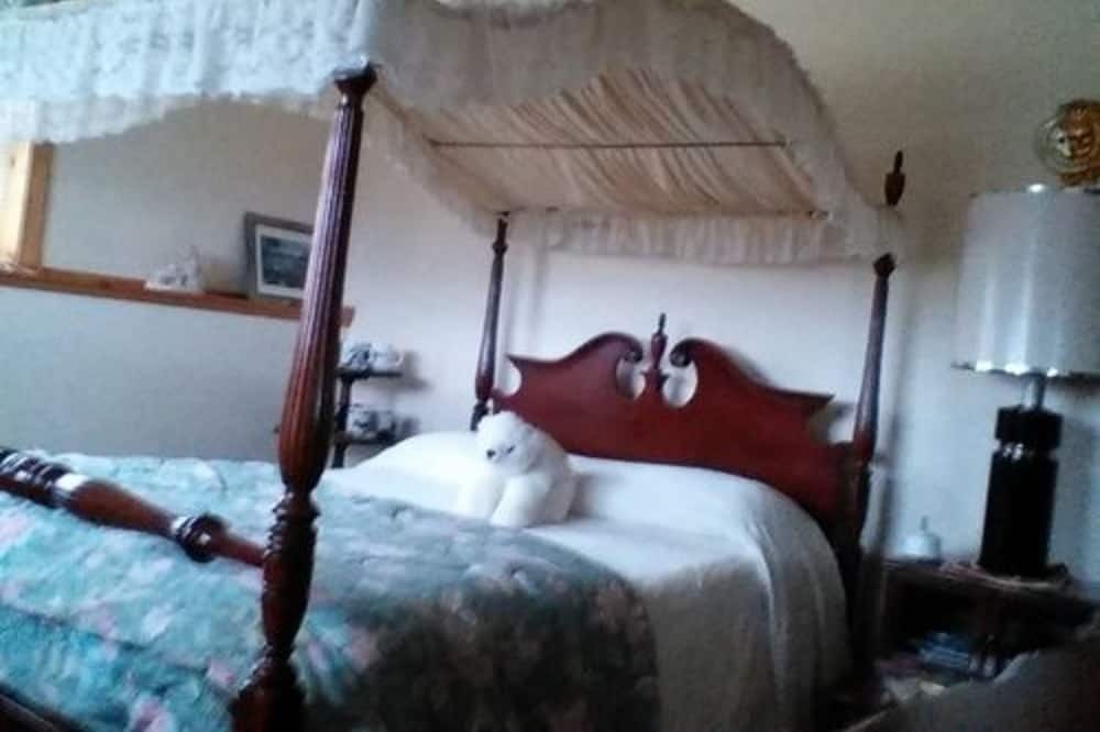 Photo of Bedroom in Beebe Plain