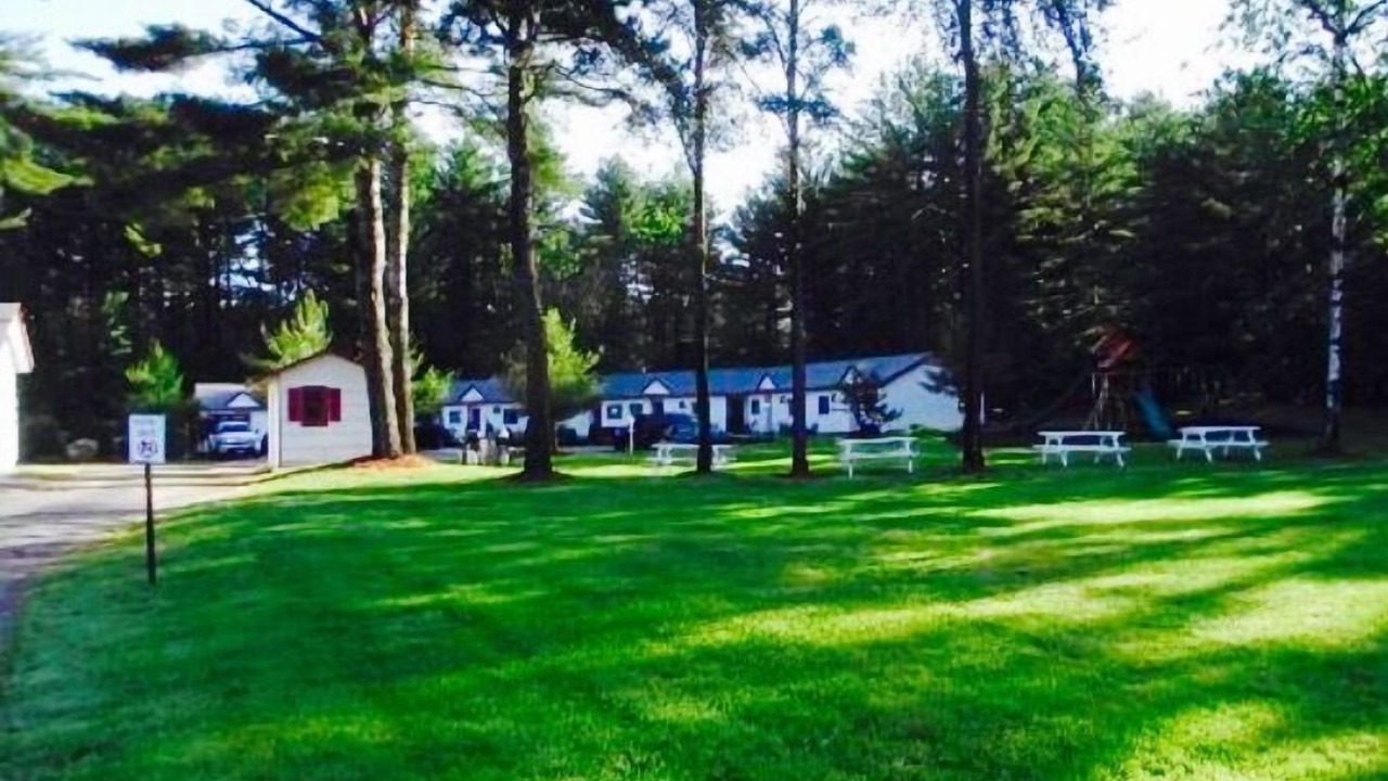 Photo of Others in Center Conway
