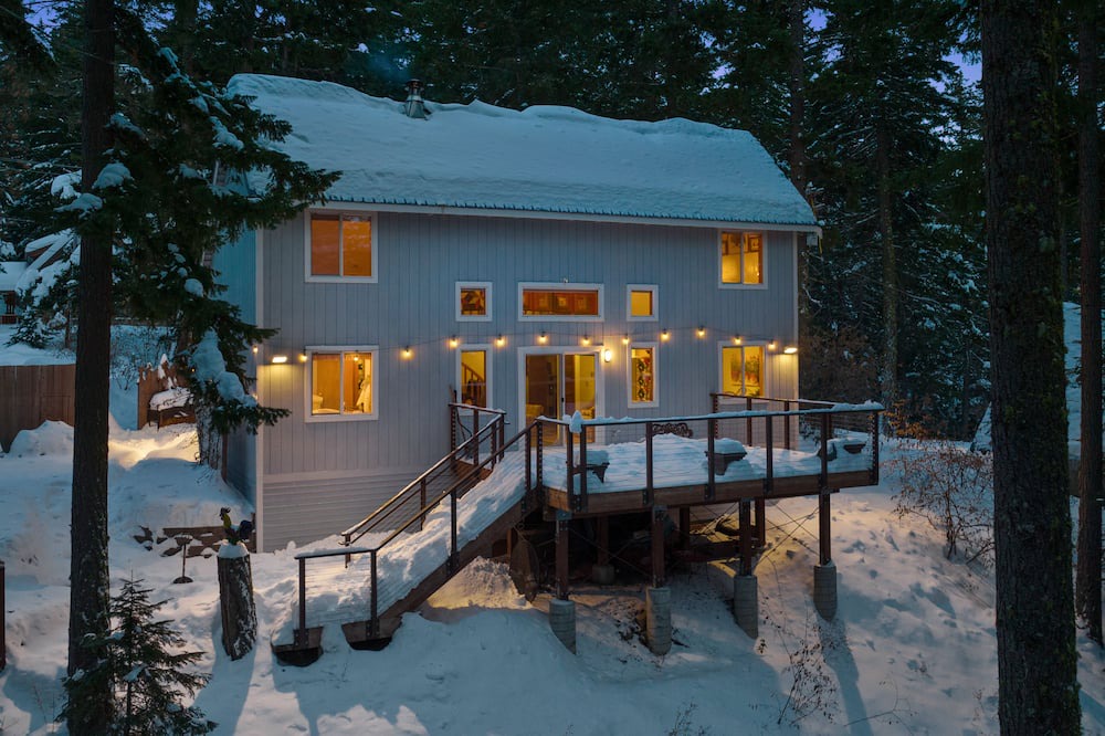 Photo of Outdoor in Roslyn Ridge