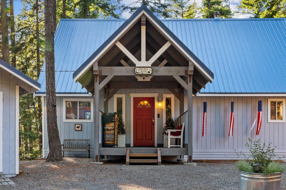 Photo of Outdoor in Roslyn Ridge