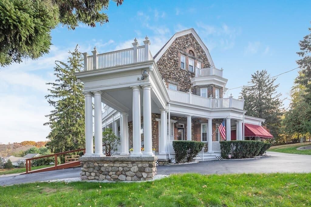 Photo of Outdoor in Montebello