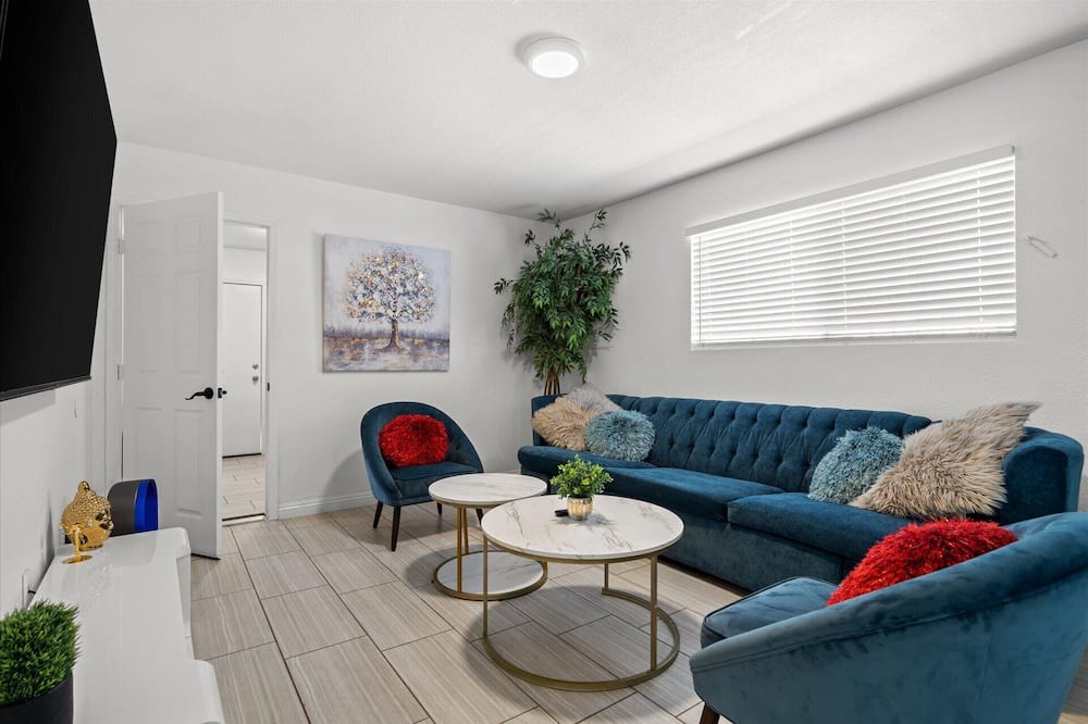 Photo of Livingroom in Chinatown