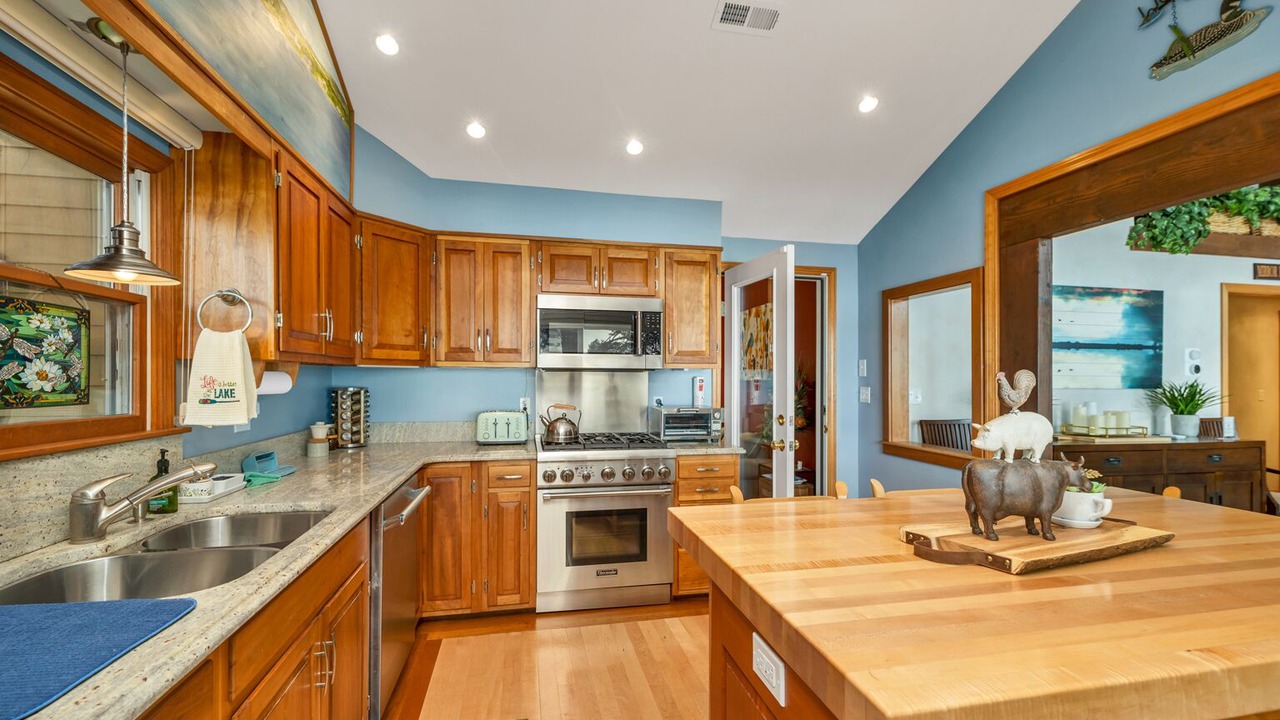 Photo of Kitchen in Center Tuftonboro