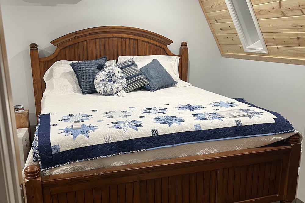 Photo of Bedroom in Alderson