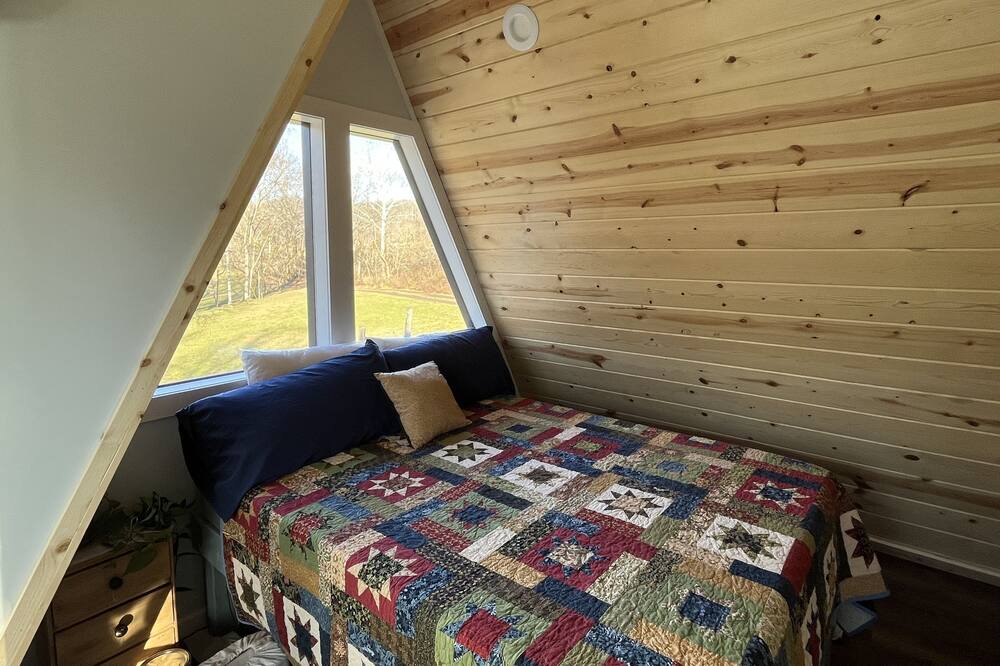Photo of Bedroom in Alderson