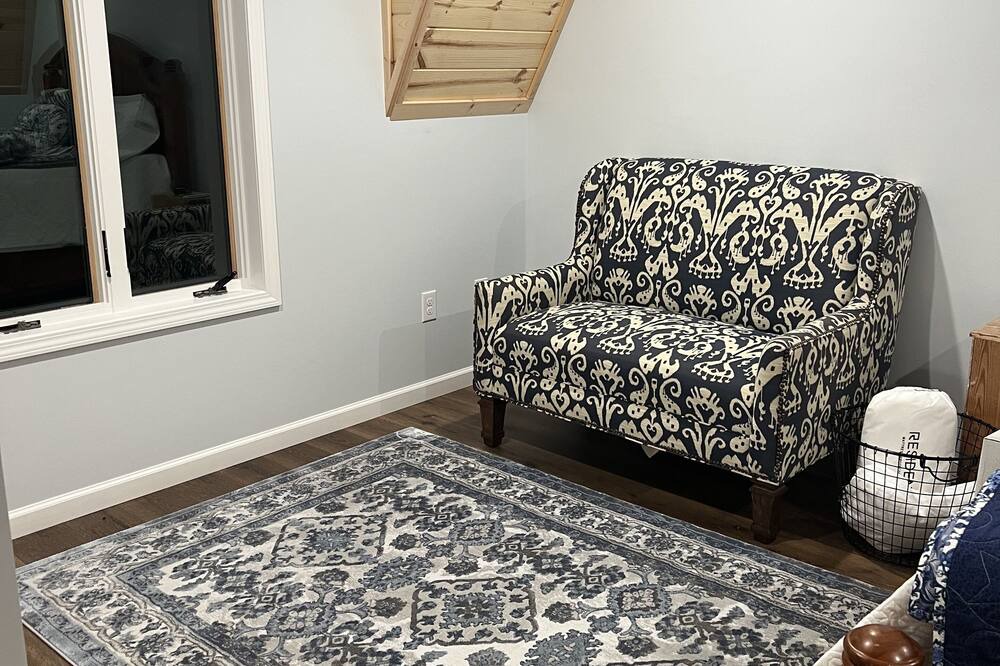 Photo of Livingroom in Alderson