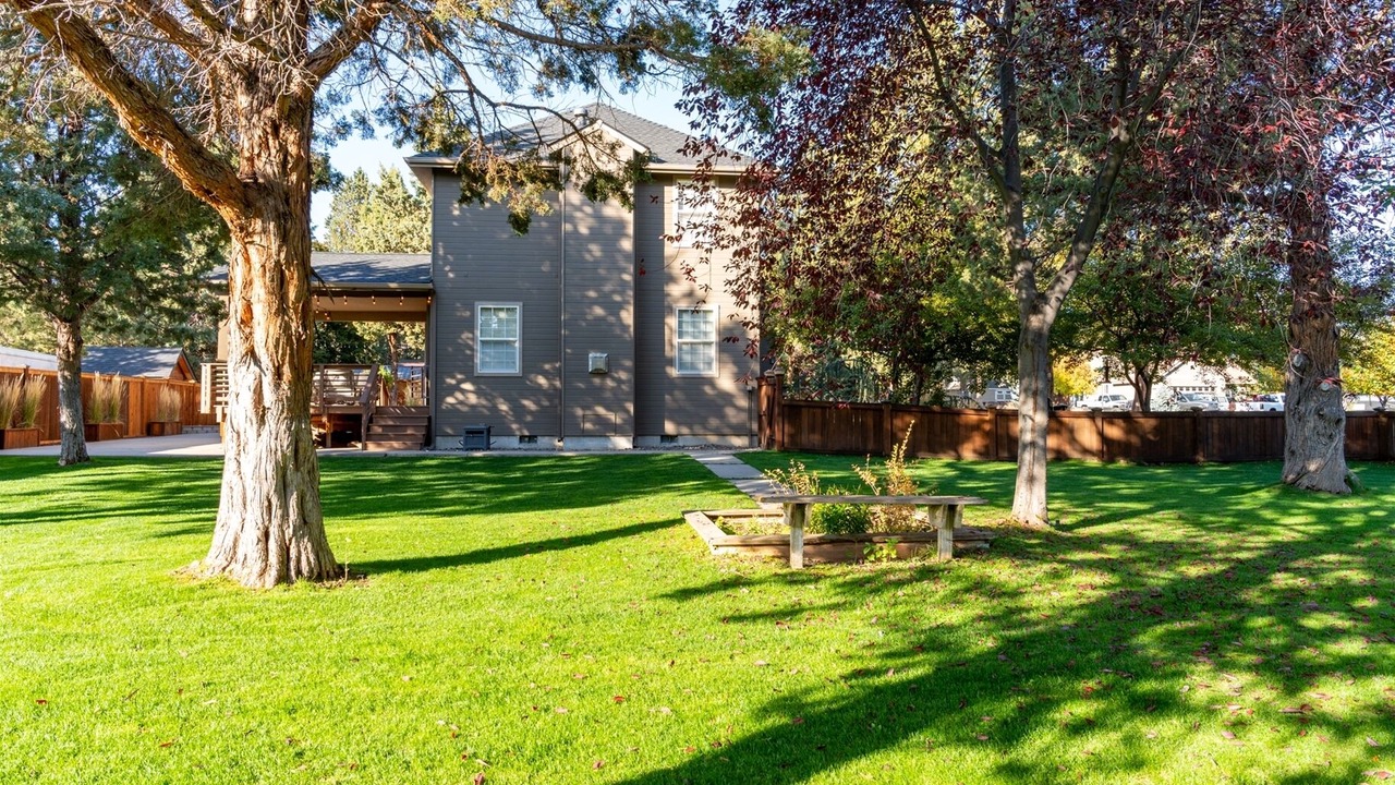 Photo of Outdoor in Old Farm District