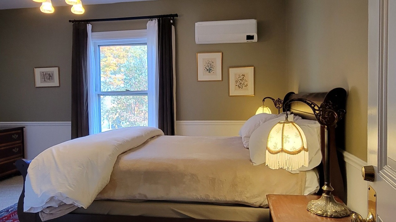 Photo of Bedroom in Bethel