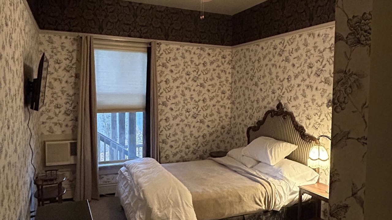 Photo of Bedroom in Bethel