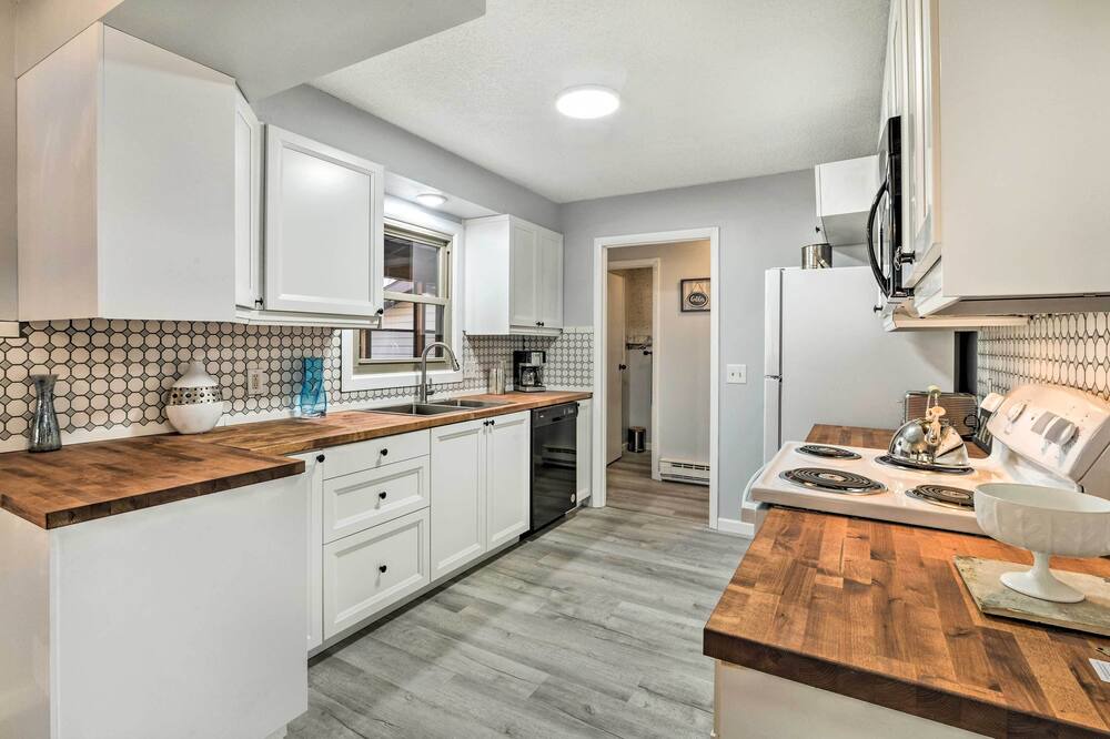 Photo of Bathroom in Alpine Lake