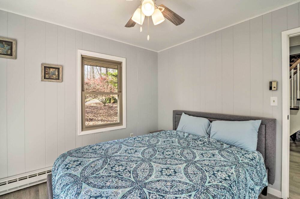 Photo of Bedroom in Alpine Lake