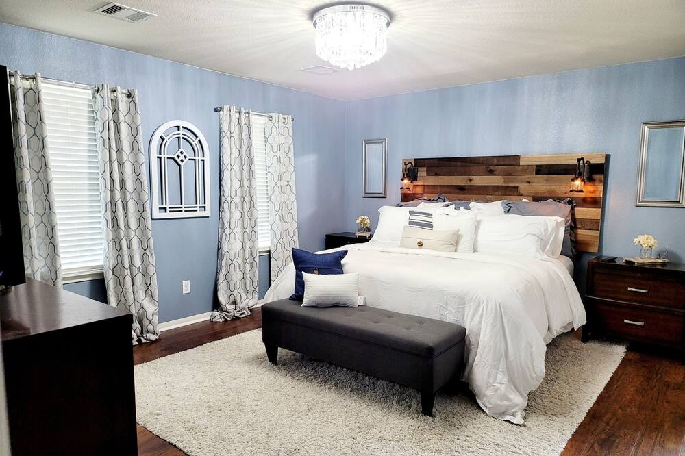 Photo of Bedroom in Alvin