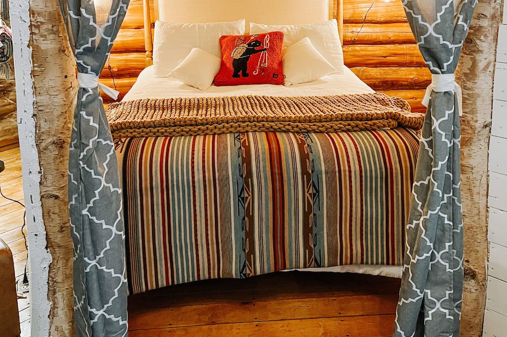 Photo of Bedroom in Lyndon Center