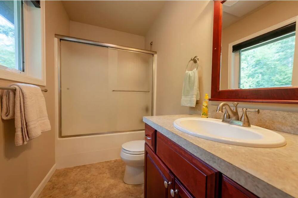 Photo of Bathroom in Lummi Island