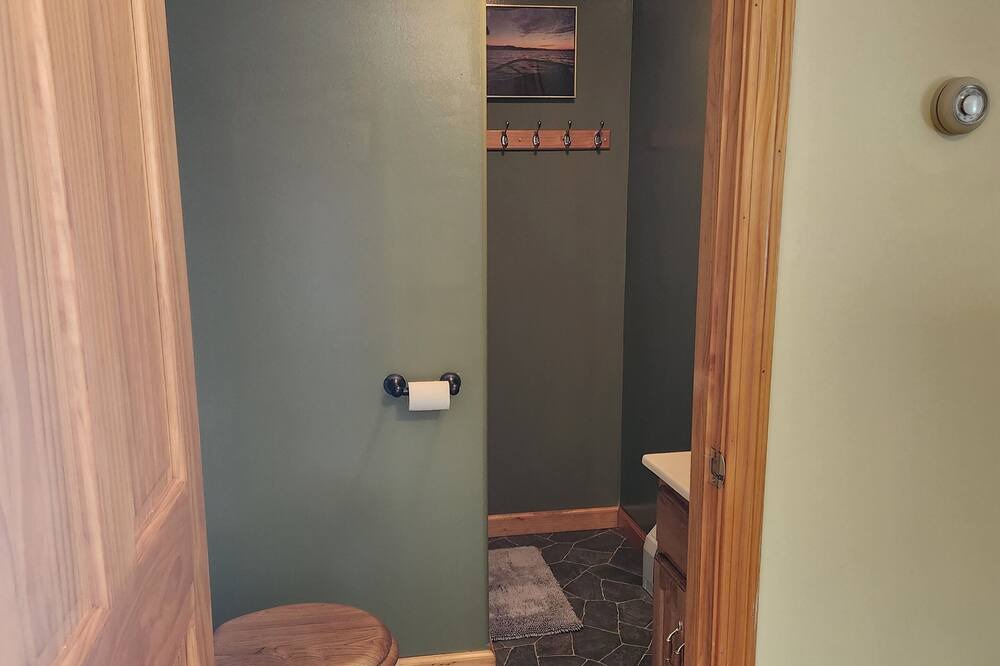 Photo of Bathroom in East Burke