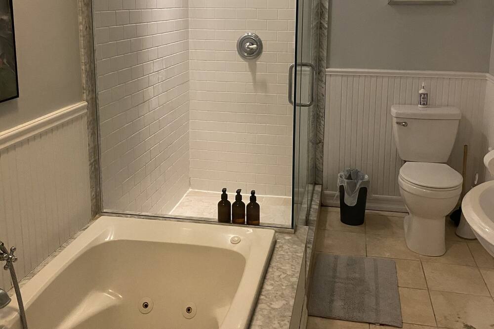 Photo of Bathroom in Melville
