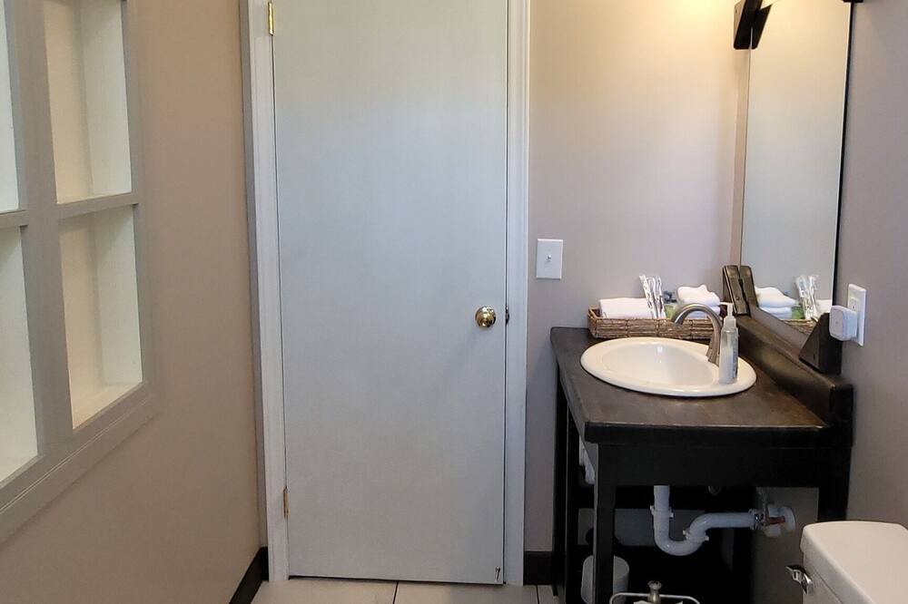 Photo of Bathroom in Dobson