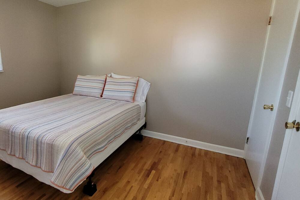 Photo of Bedroom in Dobson