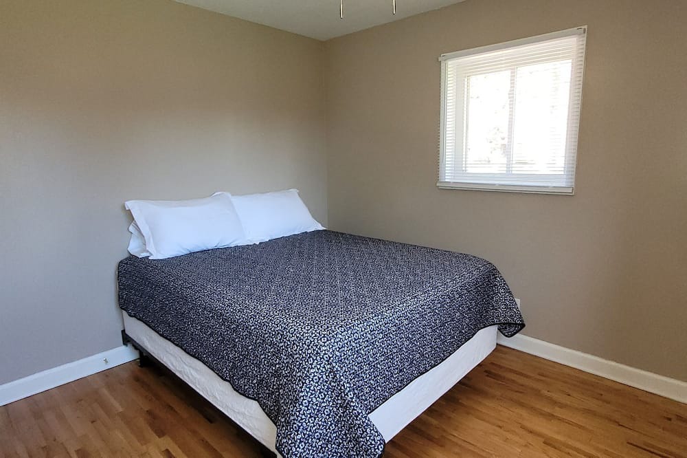 Photo of Bedroom in Dobson