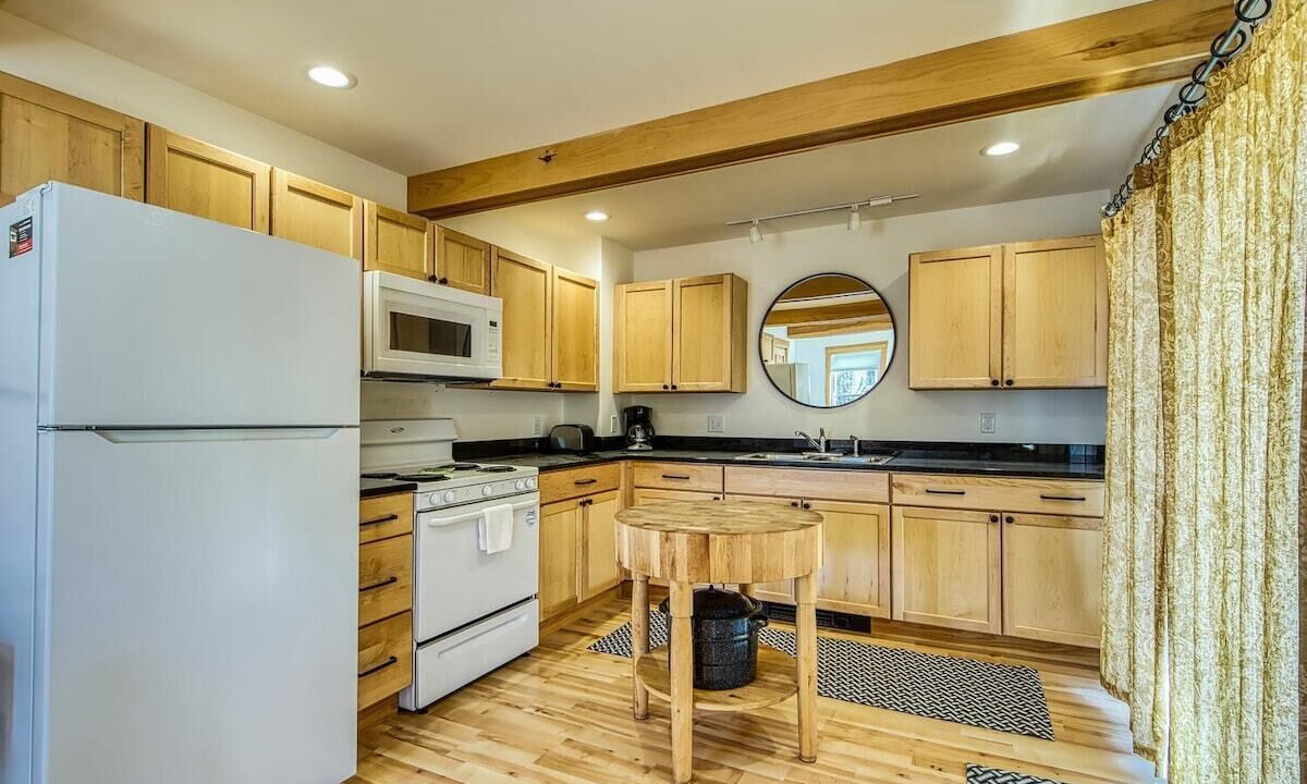 Photo of Kitchen in Winter Harbor