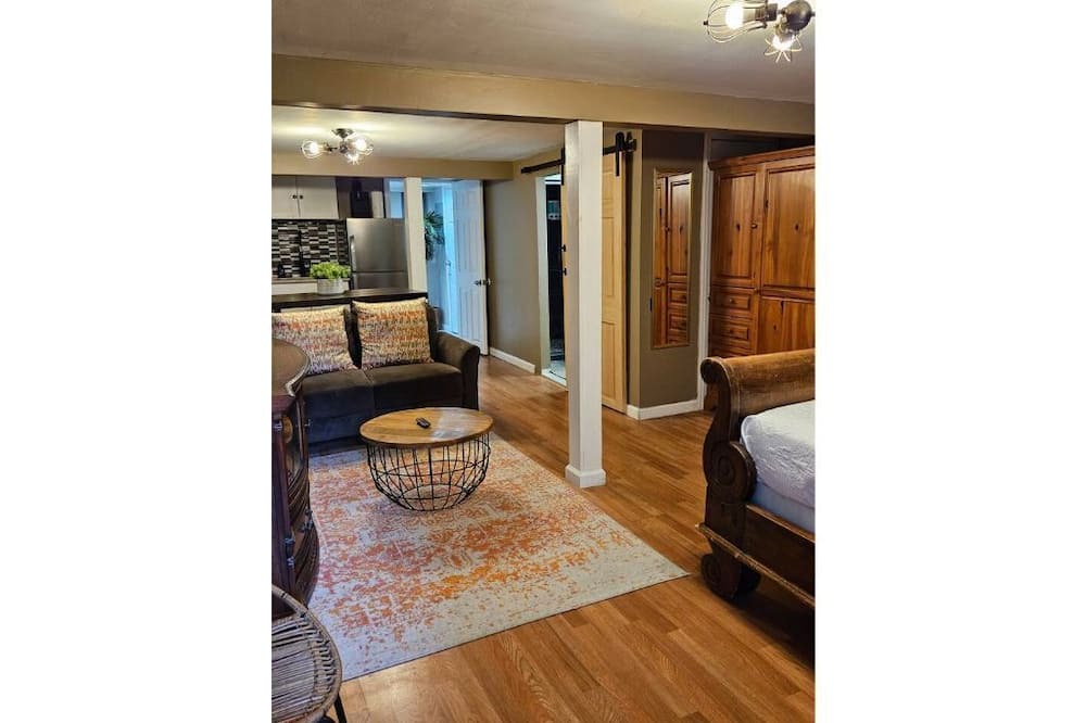 Photo of Bedroom in North Bay Shore