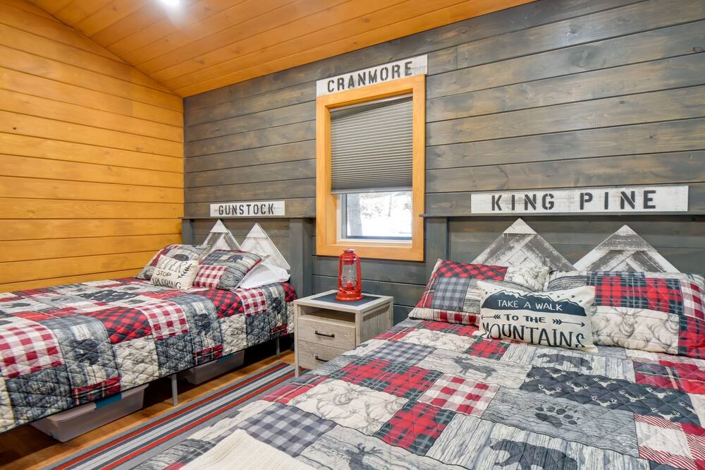 Photo of Bedroom in The Bluffs