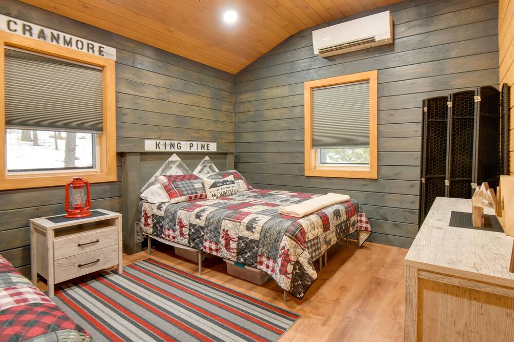 Photo of Bedroom in The Bluffs