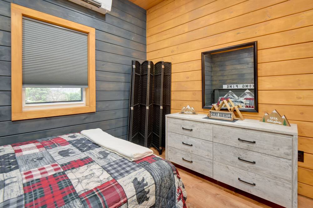 Photo of Bedroom in The Bluffs