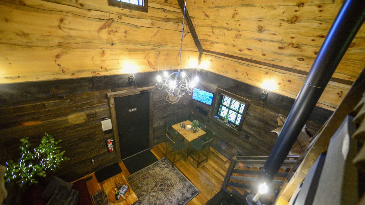 Photo of Livingroom in Guilford