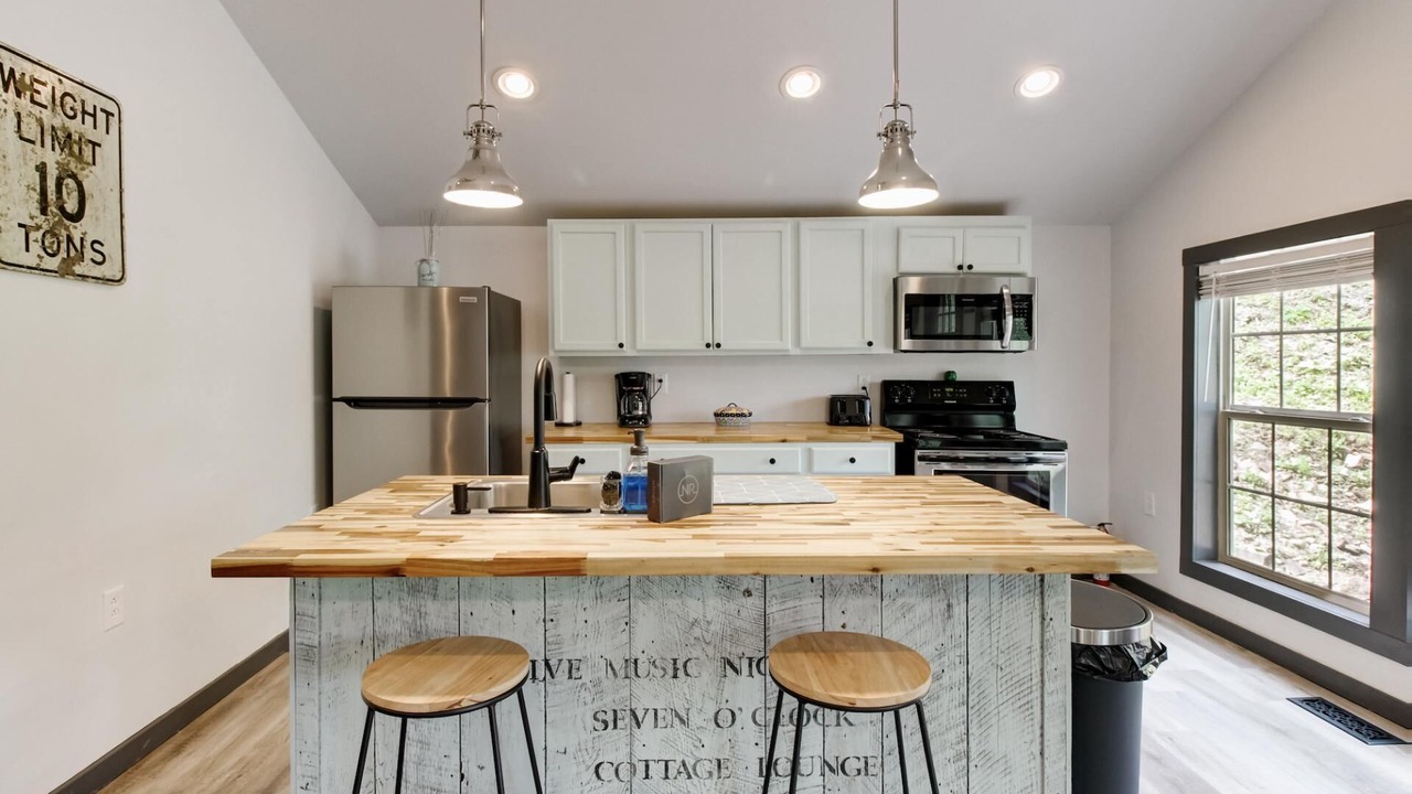 Photo of Kitchen in Warm Springs